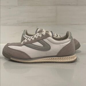 TRETORN Casual Sneakers White / Grey / Gray Low Top 8 Walking Comfy